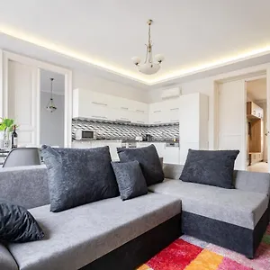  Appartamento Szentkiralyi Apartman 2